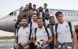 [ẢNH] Harry Kane giữ quả bóng trong trận đấu kỷ lục của ĐT Anh như báu vật