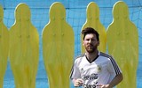 [ẢNH] Messi hứng khởi trở lại sân tập, sẵn sàng cho 