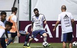 [ẢNH] Messi hứng khởi trở lại sân tập, sẵn sàng cho 