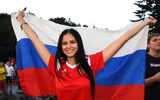 [ẢNH] CĐV xuống đường ăn mừng hoành tráng như tuyển Nga vừa vô địch thế giới