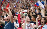 [ẢNH] CĐV xuống đường ăn mừng hoành tráng như tuyển Nga vừa vô địch thế giới