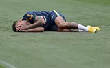 [ẢNH] Mặc mọi giễu cợt, Neymar lém lỉnh diễn lại 