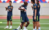 [ẢNH] Mặc mọi giễu cợt, Neymar lém lỉnh diễn lại 