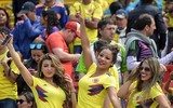 [ẢNH] Bị loại khỏi World Cup, tuyển Colombia vẫn được biển người chào đón trở về