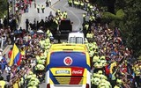 [ẢNH] Bị loại khỏi World Cup, tuyển Colombia vẫn được biển người chào đón trở về