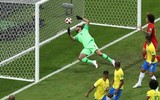 [ẢNH] Neymar nức nở gục vào vai 