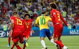 [ẢNH] Neymar nức nở gục vào vai 