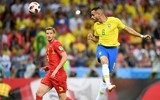 [ẢNH] Neymar nức nở gục vào vai 