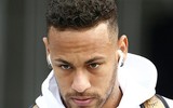 [ẢNH] Neymar buồn bã cùng đội tuyển Brazil rời nước Nga
