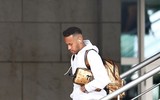 [ẢNH] Neymar buồn bã cùng đội tuyển Brazil rời nước Nga