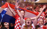 [ẢNH] Fan Croatia nướng dê trong ôtô, tưng bừng ăn mừng kỳ tích vào chung kết