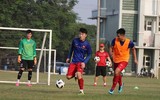 [ẢNH] Xuân Trường trở lại trong lần đầu tiên Việt Nam được tập trên một sân 