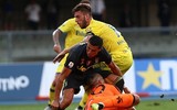 [ẢNH] Vừa đến Serie A, Ronaldo đã làm đối thủ gãy mũi và nhập viện