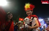 [ẢNH] Người hâm mộ đổ ra đường xuyên đêm tái hiện không khí kỳ tích U23 châu Á