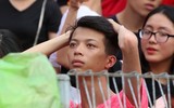 [ẢNH] Người hâm mộ bật khóc sau trận thua của Olympic Việt Nam