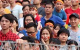[ẢNH] Người hâm mộ bật khóc sau trận thua của Olympic Việt Nam
