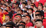 [ẢNH] Người hâm mộ bật khóc sau trận thua của Olympic Việt Nam