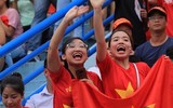 [ẢNH] Người hâm mộ bật khóc sau trận thua của Olympic Việt Nam