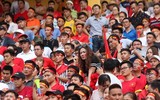 [ẢNH] Người hâm mộ bật khóc sau trận thua của Olympic Việt Nam