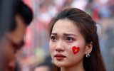 [ẢNH] Người hâm mộ bật khóc sau trận thua của Olympic Việt Nam