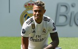 [ẢNH] Real Madrid tưng bừng ra mắt người 