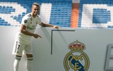 [ẢNH] Real Madrid tưng bừng ra mắt người 