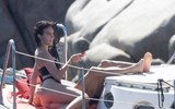 [ẢNH] Ronaldo và bạn gái nóng bỏng tình tứ trên du thuyền