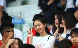 [ẢNH] Những CĐV cực đáng yêu trên khán đài sân Tây Hồ