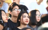 [ẢNH] Những CĐV cực đáng yêu trên khán đài sân Tây Hồ