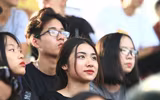 [ẢNH] Những CĐV cực đáng yêu trên khán đài sân Tây Hồ