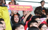 [ẢNH] CĐV trường Tô Hiến Thành 