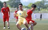 [ẢNH] Cầu thủ trường Nguyễn Thị Minh Khai buồn rười rượi khi chia tay giải