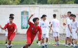 [ẢNH] THPT Hoàng Cầu vỡ òa khi lấy vé đi tiếp trong gang tấc