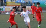 [ẢNH] THPT Hoàng Cầu vỡ òa khi lấy vé đi tiếp trong gang tấc