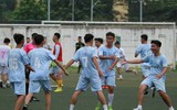 [ẢNH] Pha ăn mừng mang thương hiệu Ronaldo được tái hiện trên sân Tây Hồ