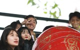 [ẢNH] Muôn sắc màu CĐV trên khán đài bóng đá học sinh