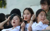 [ẢNH] Muôn sắc màu CĐV trên khán đài bóng đá học sinh