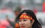 [ẢNH] Người hâm mộ phủ kín, biến Mỹ Đình thành 