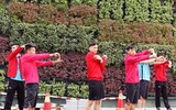 [ẢNH] ĐT Việt Nam tập nhẹ ở khách sạn, lấy lại sức sau chuyến bay dài