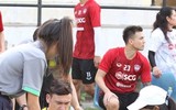 [ẢNH] Đặng Văn Lâm đẹp như người mẫu trong ngày Muangthong Utd ra mắt trang phục mới