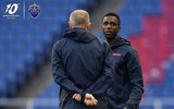 [ẢNH] Xuân Trường lặng lẽ tập ở Nhật, chờ hít thở không khí Champions League