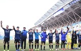 [ẢNH] Công Phượng vui vẻ ăn mừng chiến thắng cùng đồng đội Incheon United