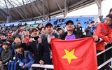 [ẢNH] Công Phượng vui vẻ ăn mừng chiến thắng cùng đồng đội Incheon United