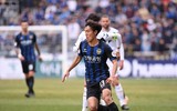 [ẢNH] Công Phượng vui vẻ ăn mừng chiến thắng cùng đồng đội Incheon United