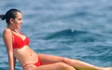 [ẢNH] Bạn gái Ronaldo lại khoe thân hình quyến rũ trong bộ bikini nóng bỏng
