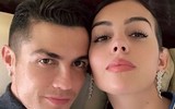 [ẢNH] Bạn gái Ronaldo lại khoe thân hình quyến rũ trong bộ bikini nóng bỏng