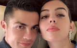[ẢNH] Bạn gái Ronaldo lại khoe thân hình quyến rũ trong bộ bikini nóng bỏng