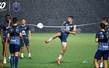 [ẢNH] Xuân Trường lạnh lùng trong vai người mẫu ảnh ở Thái Lan