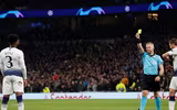 [ẢNH] Bị đạp thô bạo thế này, Harry Kane thoát gãy chân là may!