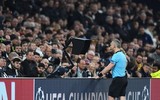 [ẢNH] Bị đạp thô bạo thế này, Harry Kane thoát gãy chân là may!